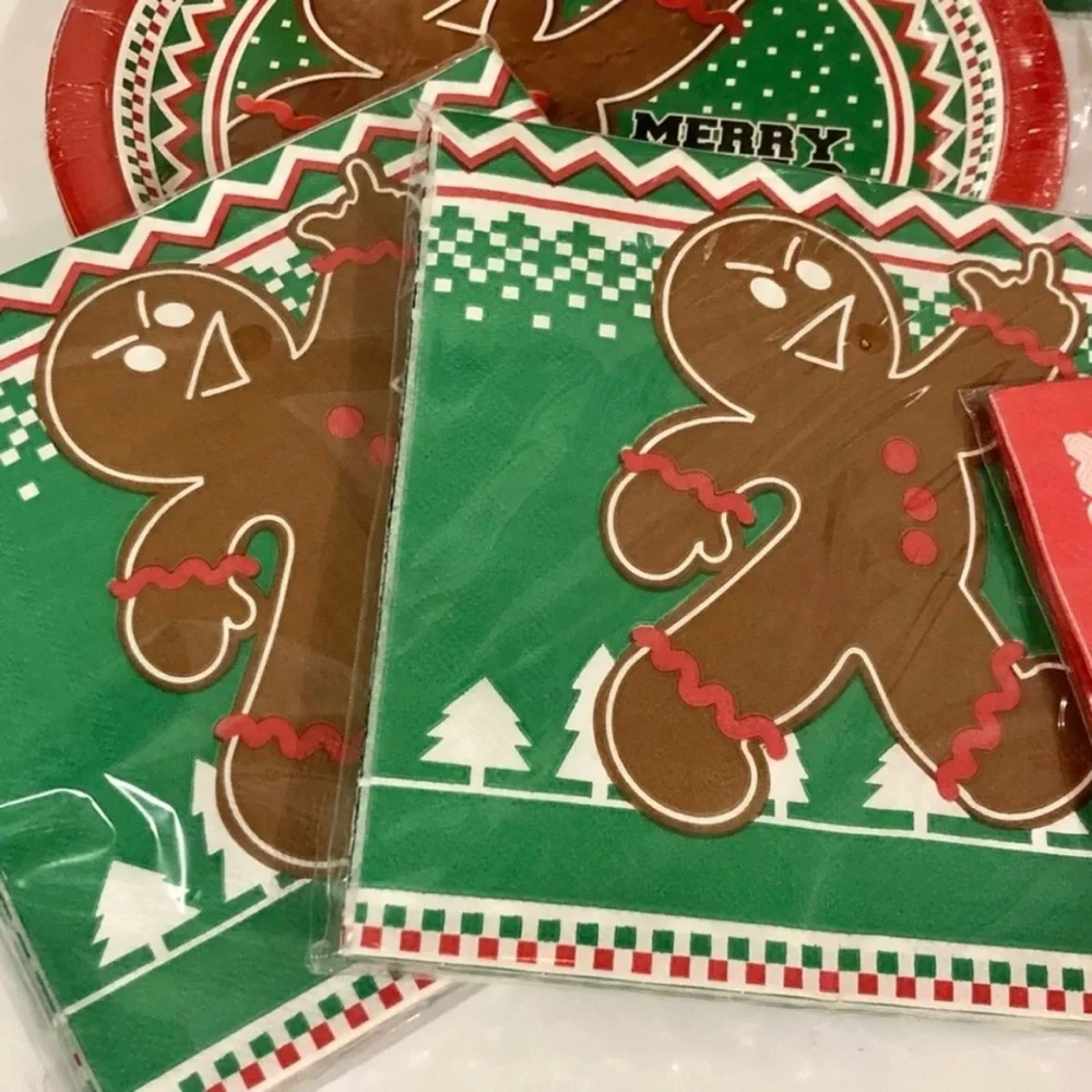 CHRISTMAS Spencer's Red and Green Christmas Disposable Tableware Set